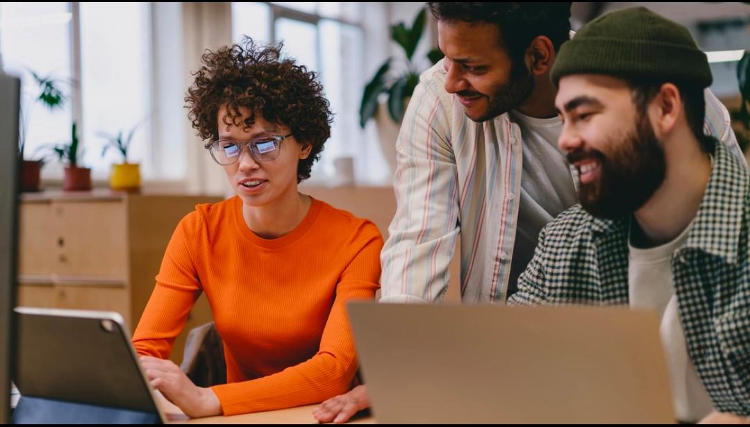 Expert Collaboration